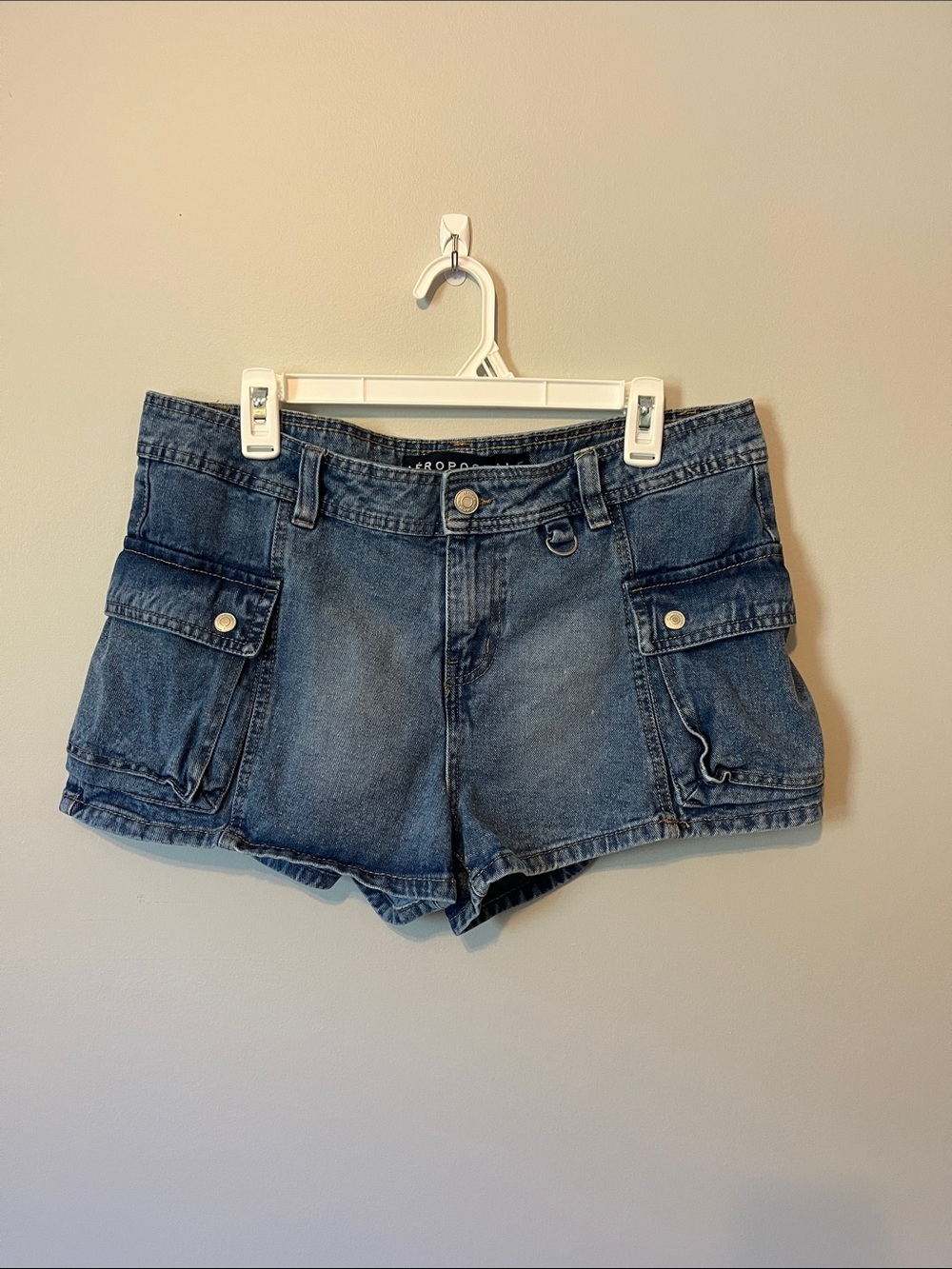 Aeropostale low rise utility shorts size 14